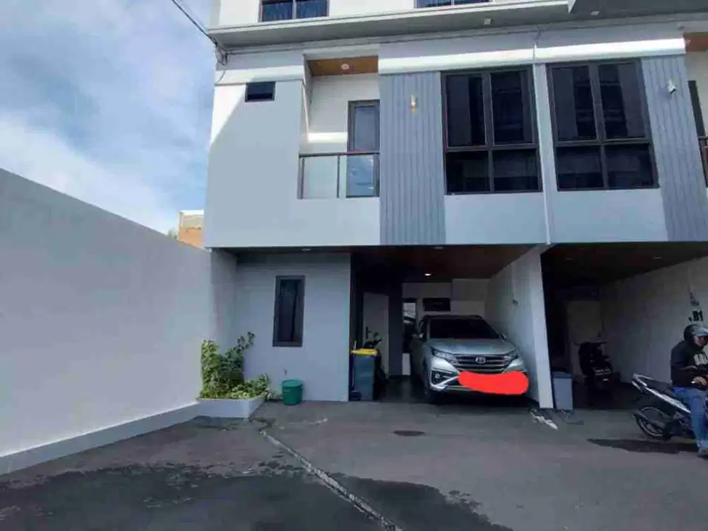 Rumah Mewah Modern Minimalis 3 lantai di Setiabudi bisa KPR