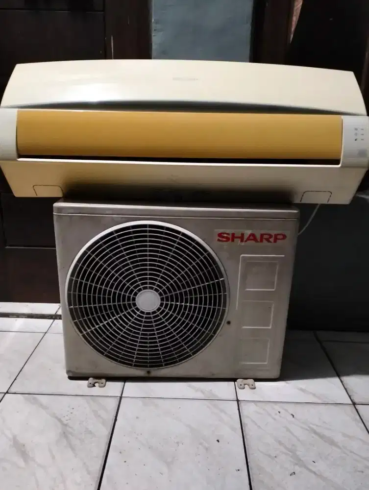 ac split 1/2 pk sharp dingin, bagus