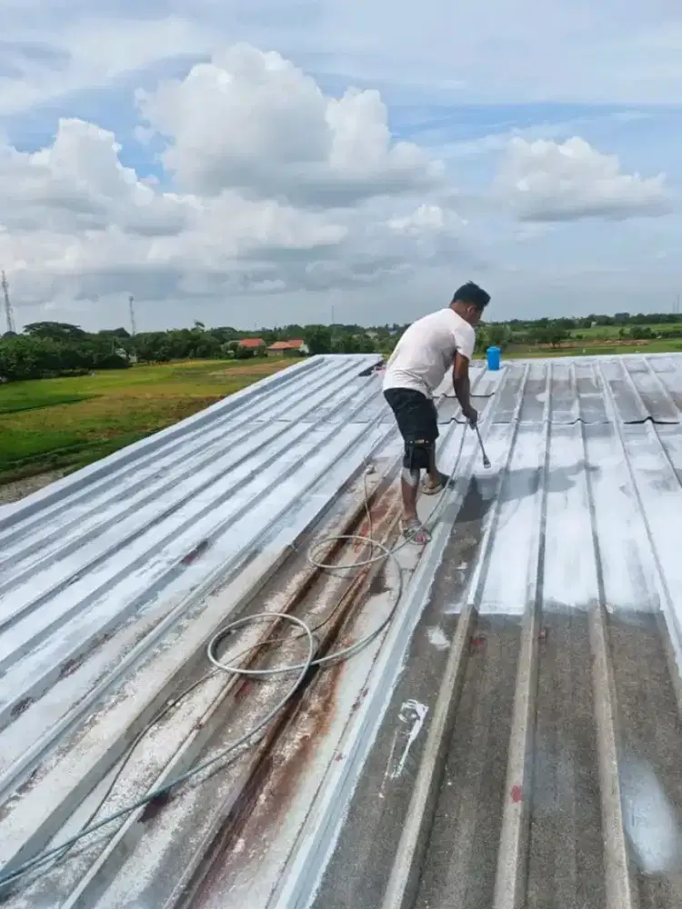 TukanG peRbaikan atap rmh bocor.talng air