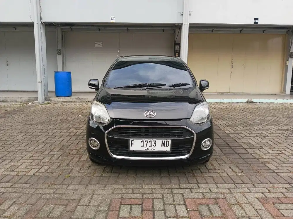 Daihatsu Ayla x matic 2015 hitam DP minim