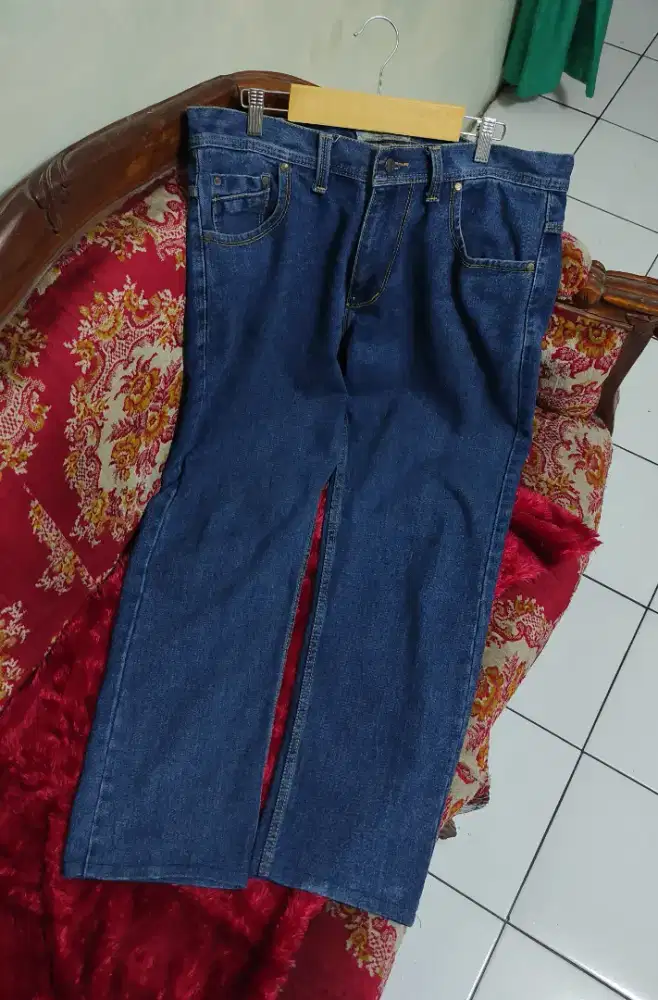 Celana Panjang Jeans Blue Reguler Fit Size 35