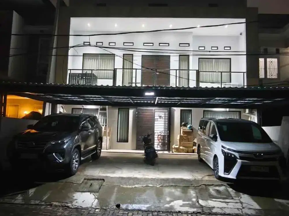 Rumah Cantik 2 Lantai di Pesona Taman Cirendeu Ciputat Timur