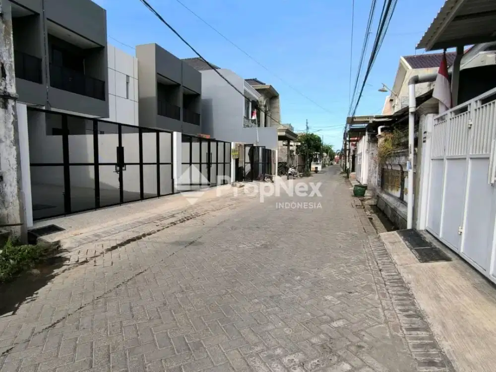 Dijual rumah baru gress 2 lantai di Lebak Arum