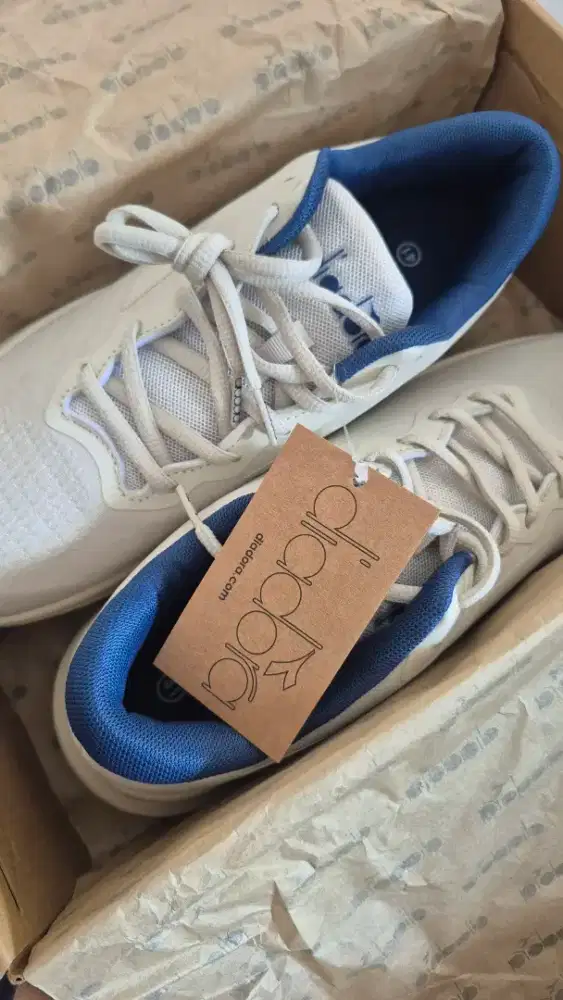 SEPATU DIADORA UKURAN 41 KREM