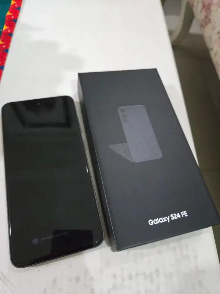 Samsung S24 FE 8/256