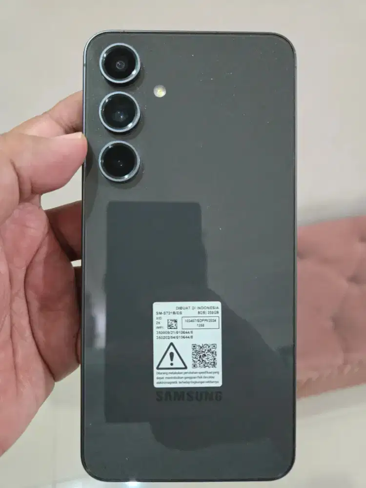 Samsung S24 FE 8/256