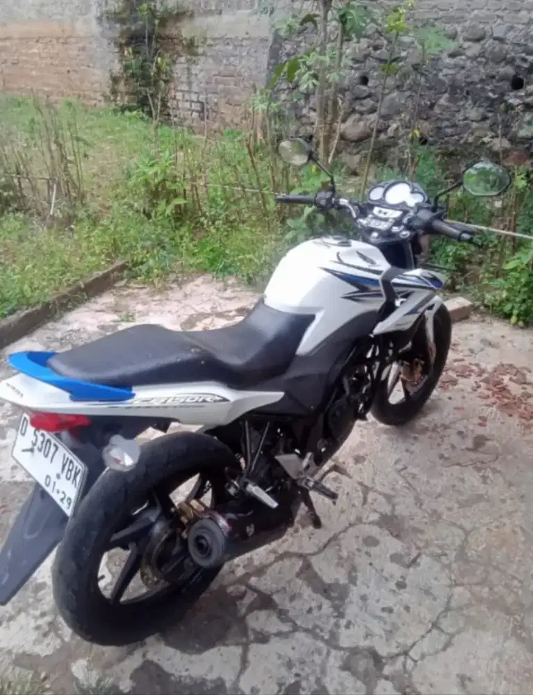 Honda cb 150r isi lengkap