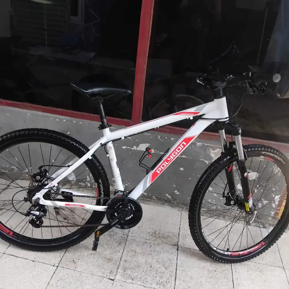 Sepeda gunung MTB polygon premier 3 uk27,5
