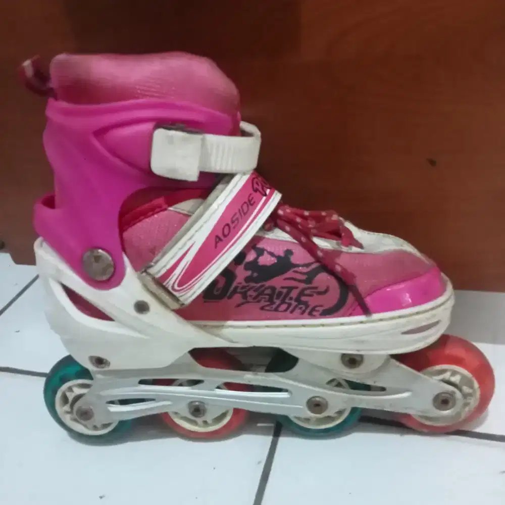 Sepatu roda 2 pasang