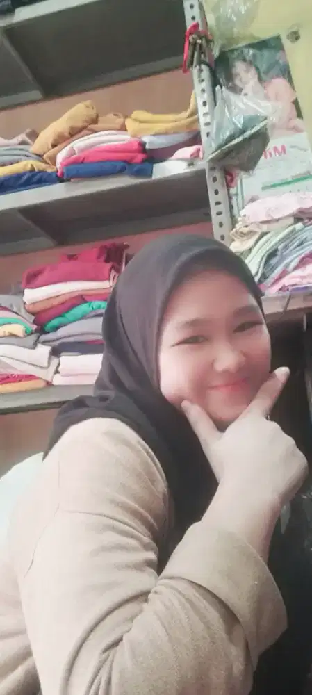 Dibutuhkan tukang lipat bisa layani pembeli