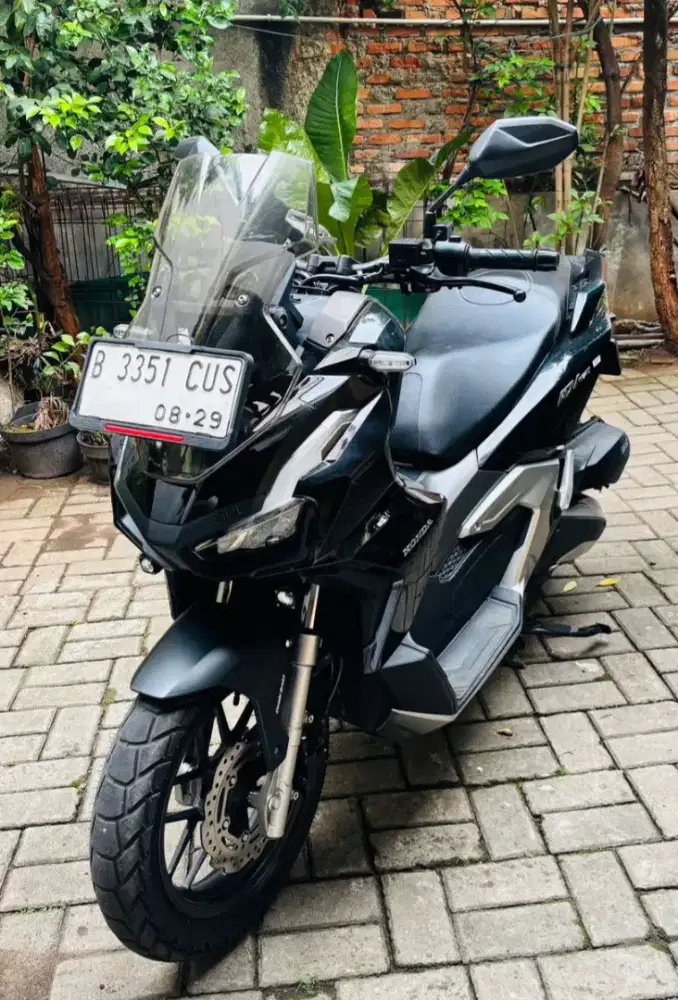 Honda ADV 160 2024 kilometer 8 ribu