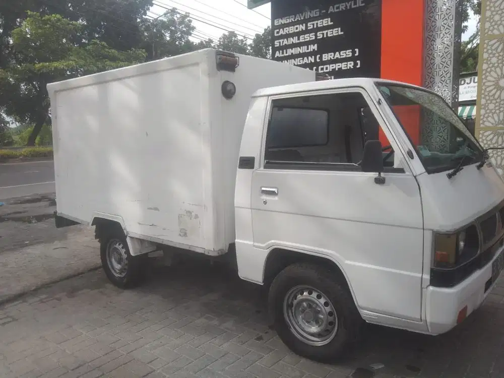 Mitsubishi L300 box AC 2016