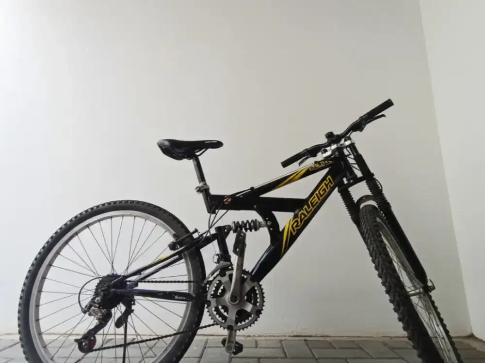 SEPEDA MTB RALEIGH SC10