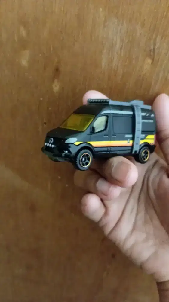 Matchbox mercedes benz sprinter