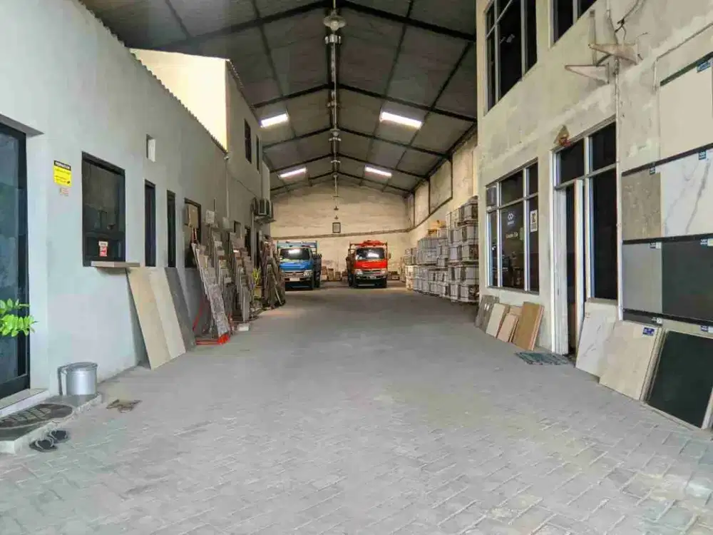 Dijual Gudang Murah Lokasi Margomulyo