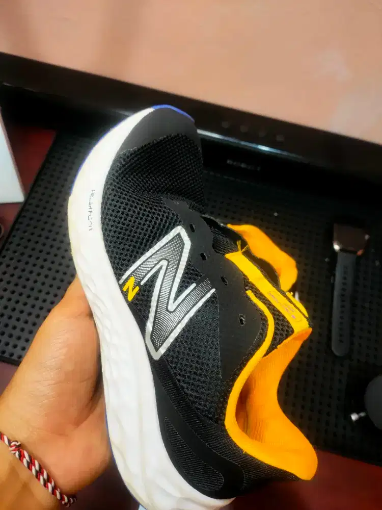 Di jual sepatu anak merek NB kondisi masih bagus