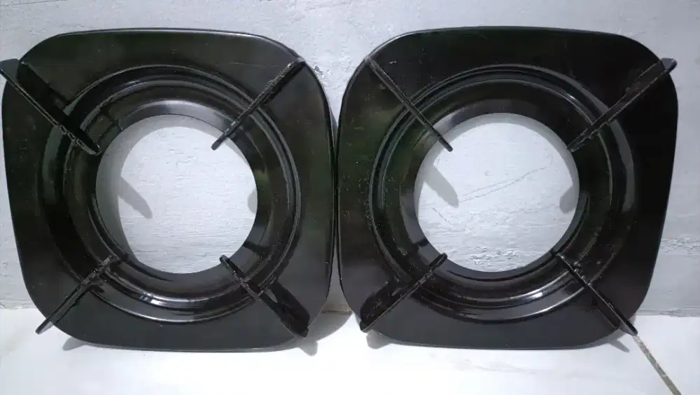 2 TUNGKU/tatakan KOMPOR masih baru