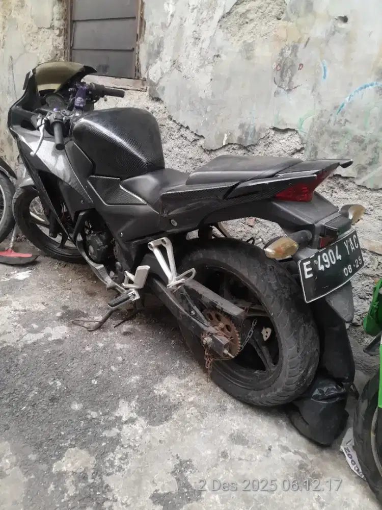 Honda cbr 2015 ss lengkap