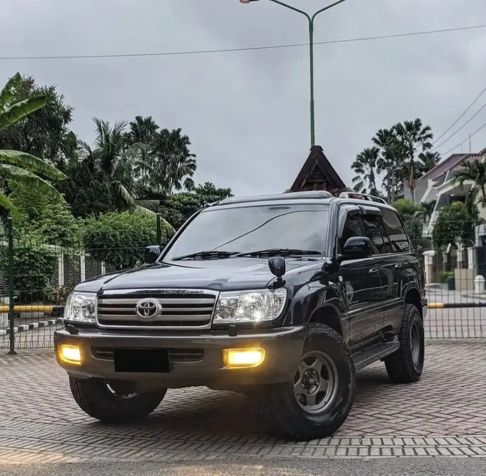 Land Cruiser VX100 2005 Tangan Pertama