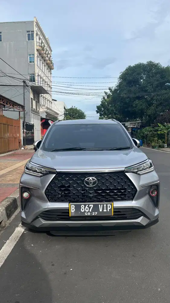 Toyota Avanza Veloz Q Non TSS 1.5 Tahun 2022, Matic, Silver Metalik.