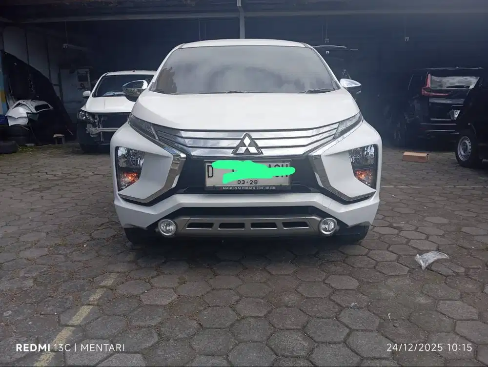 Xpander Ultimate 1500cc White Pearl AT Tahun 2018