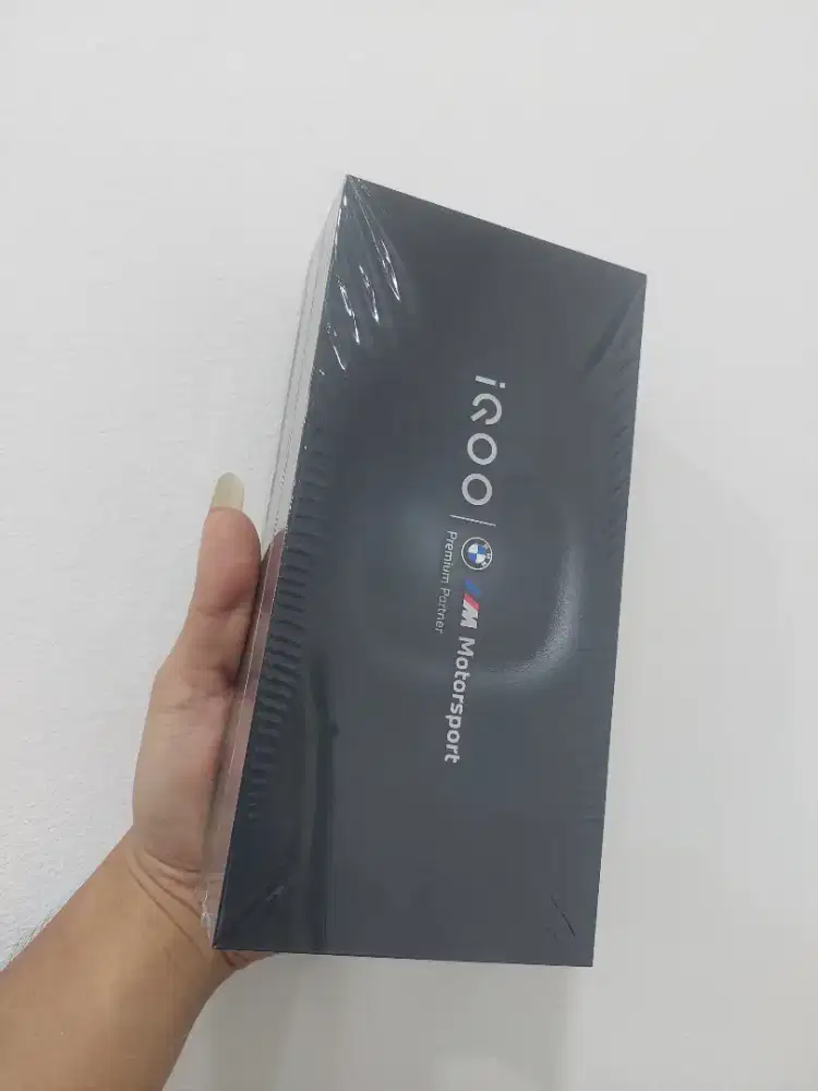 Iqoo 13 ram16/1TB spesial edition garansi resmi