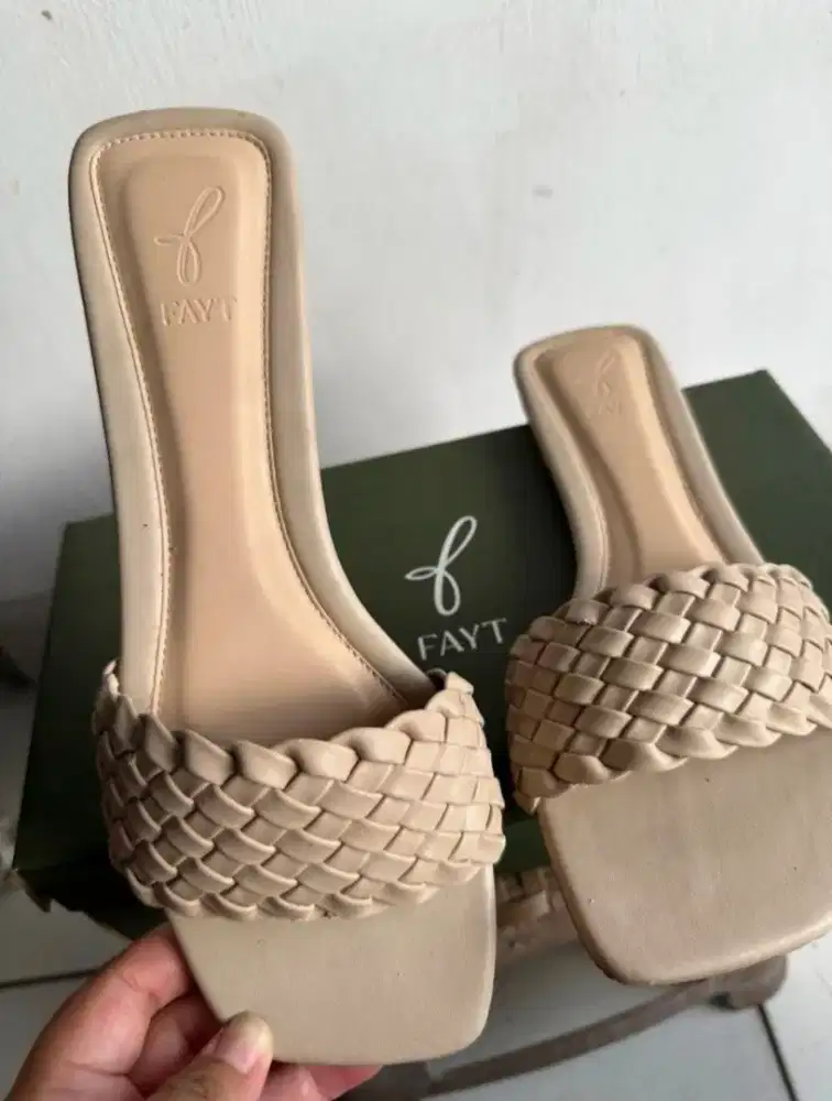 Fayt Sandals Flat