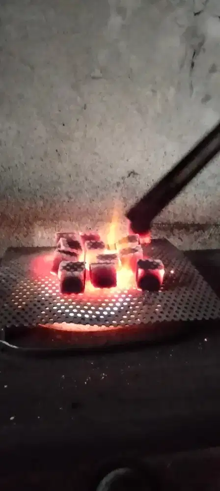 Jual briket arang kelapa cube ukuran 2,5cm x 2,5cm