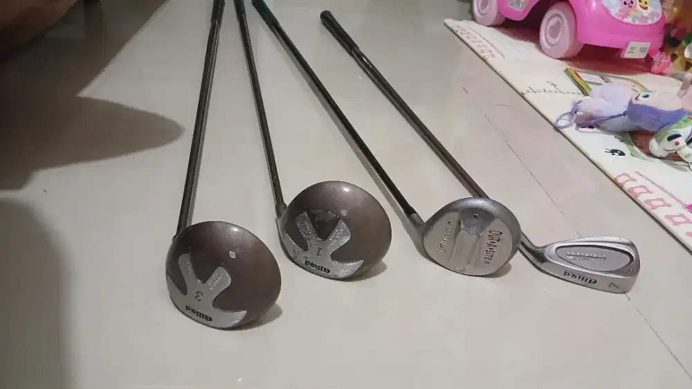 Stick golf pemula driver dan iron 7