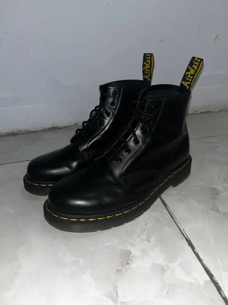 Dr. Martens 101 YS 6 Hole Original Store Bandung