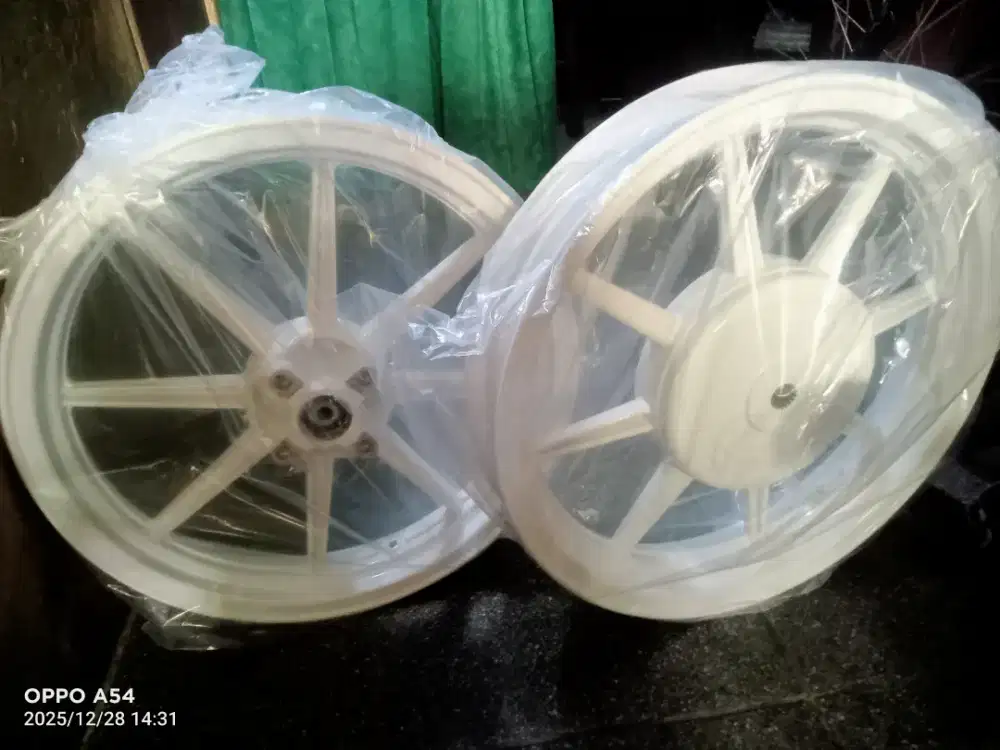 Satset aja Punya VELG VROSSI R14 punya Mio masih baru