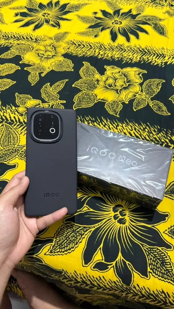 iqoo neo 10 16/512gb black