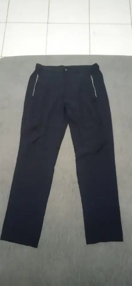 Celana outdoor motif