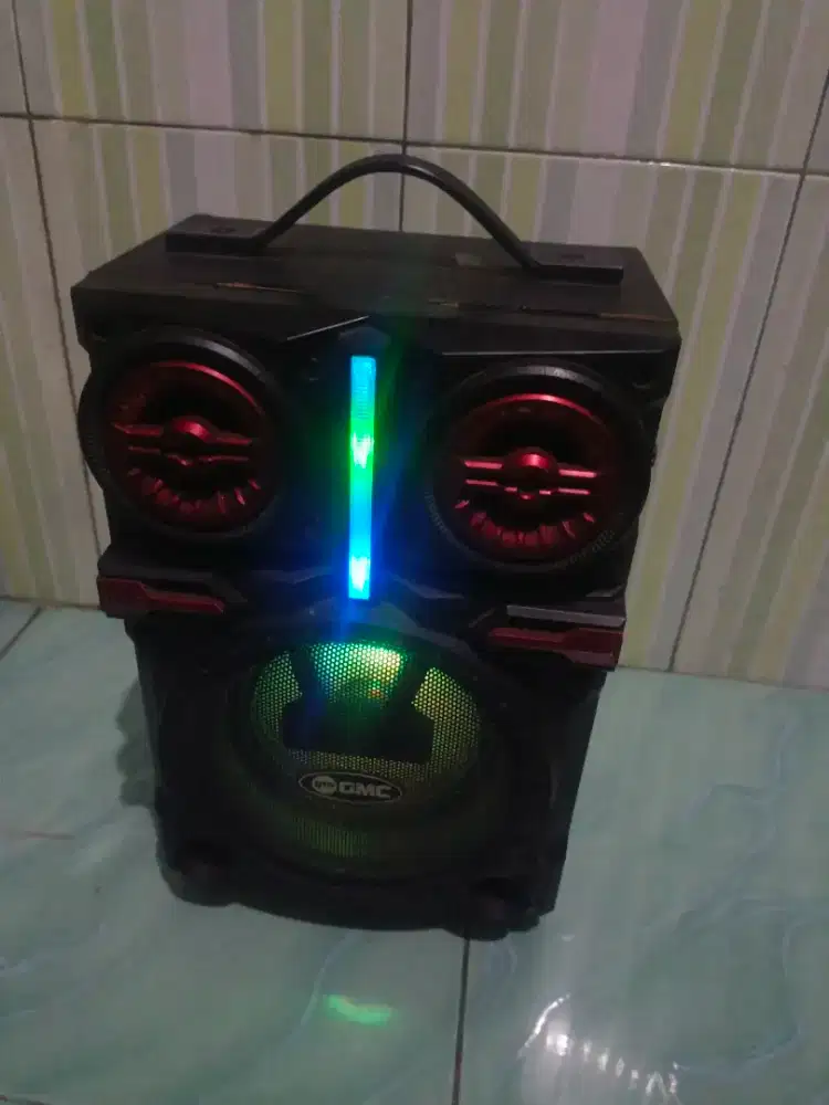 Speaker Bluthoot buat tahun baru an