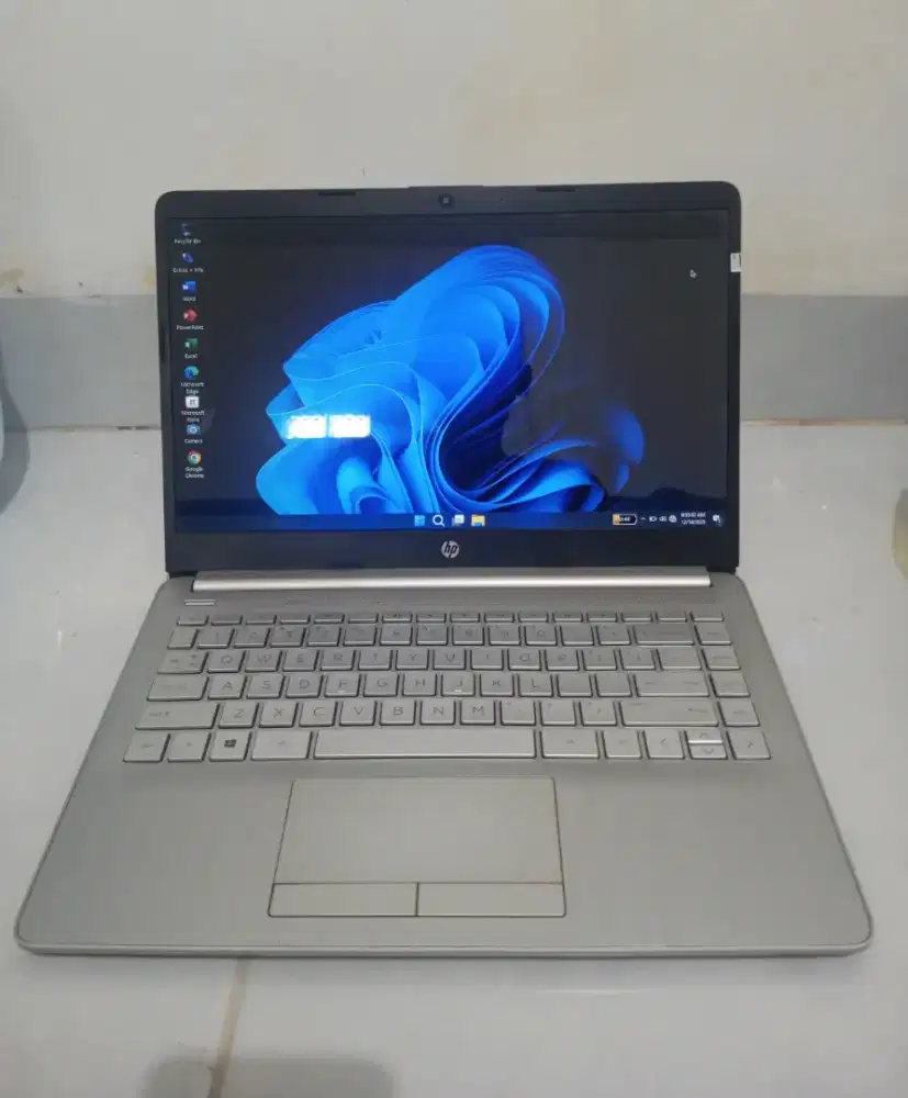 Hp 14s dk0073au AMD A4-9415 DDR 4GB SSD 256GB  LED 14 3 Jam