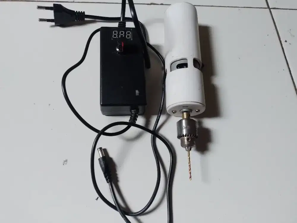 Mesin bor tangan / alat bor