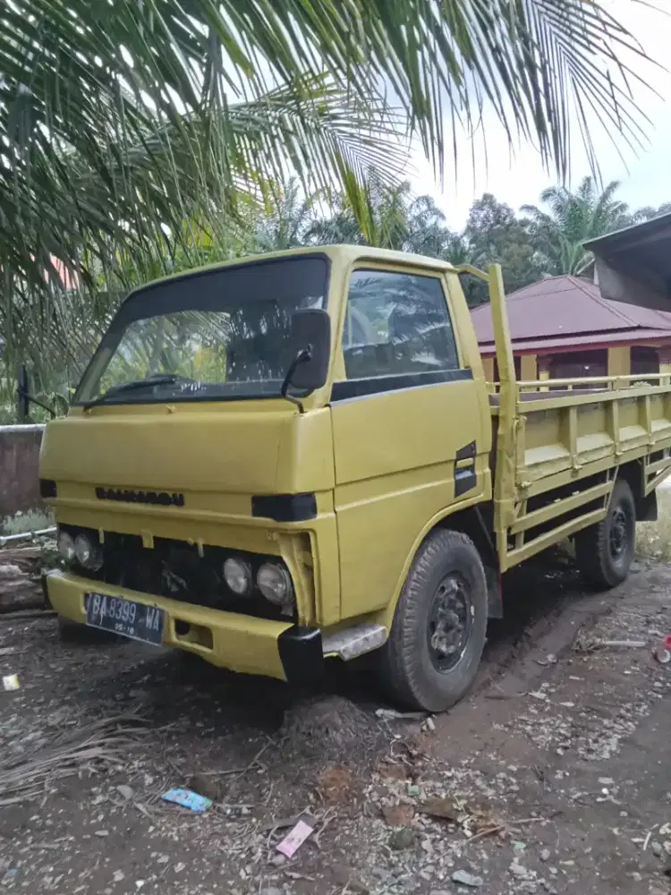 Daihatsu delta engkel th 83