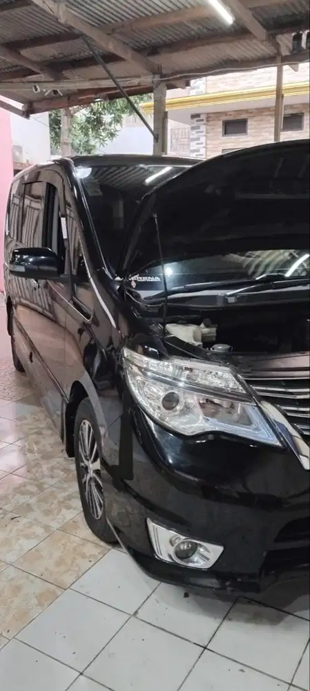 Jual Nissan Serena 2015
