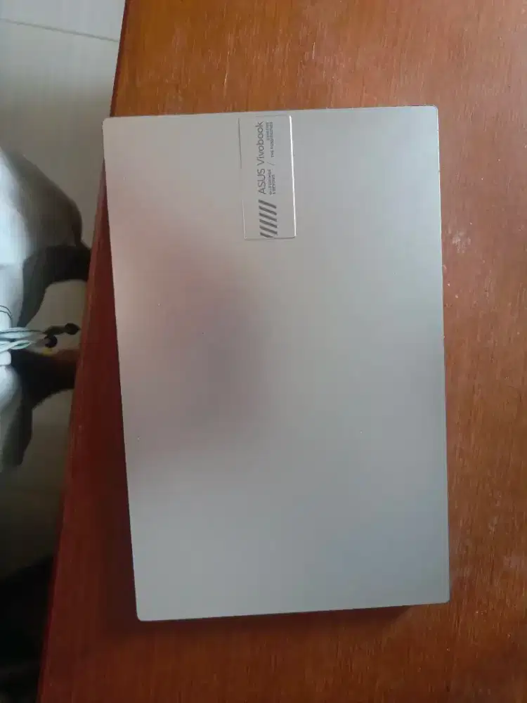 Laptop asus vivobook go 15 ryzen 5 7520U (harga bisa nego)