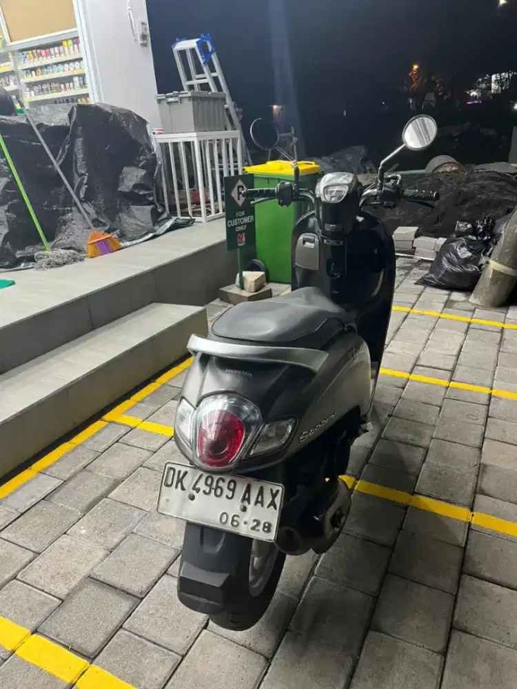 scoopy tahun 2018 surat surat lengkap hidup sampai 2028 pajak on