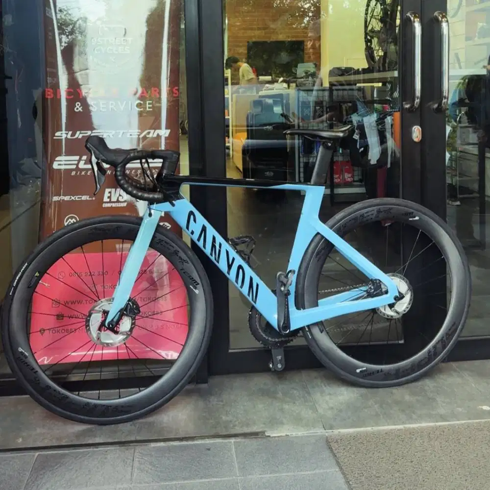 Canyon Aeroad CF SL 8 / sepeda Roadbike Canyon