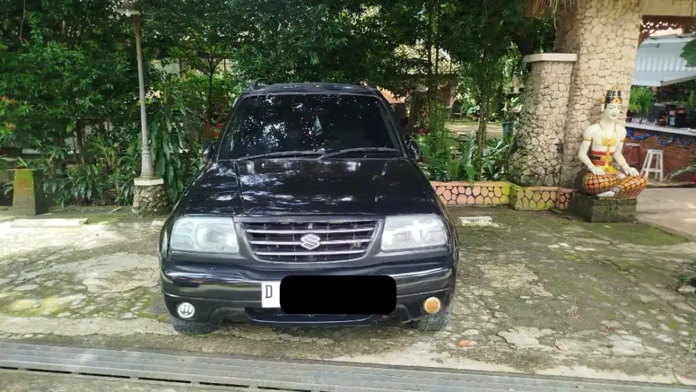 DIJUAL GRAND ESCUDO 2.0 AT 2004