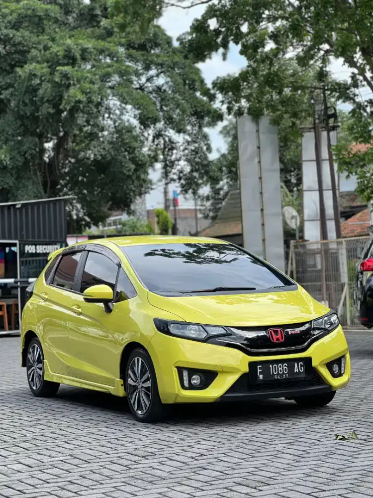 JAZZ GK5 RS AT LOW KM  LEMON 2014