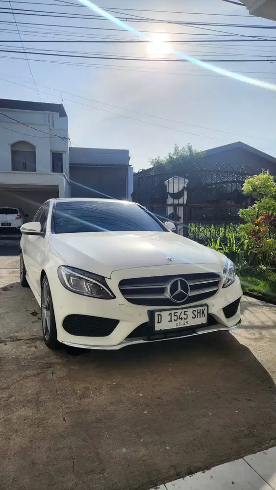 Mercedes-Benz C300 2018 Bensin