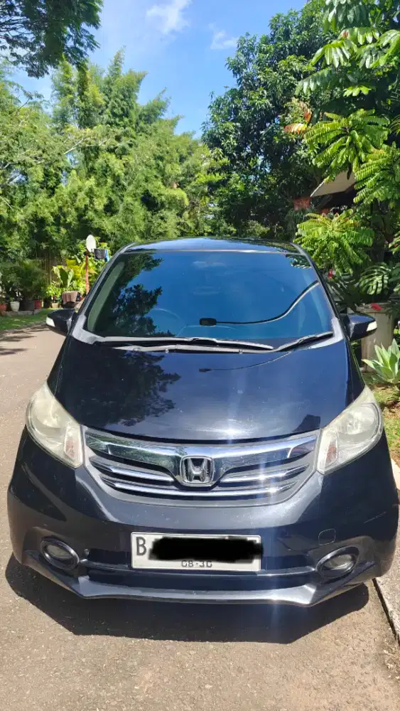 Honda Freed 1.5 E/PSD AT 2013 Black