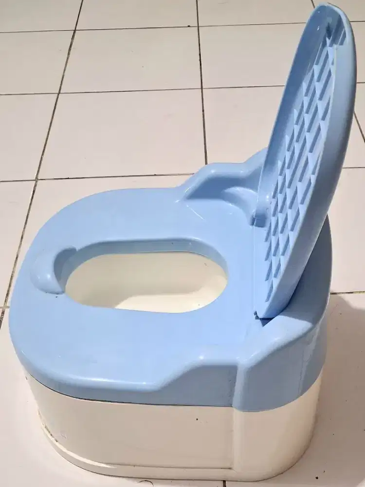 Baby pot ( wc anak)