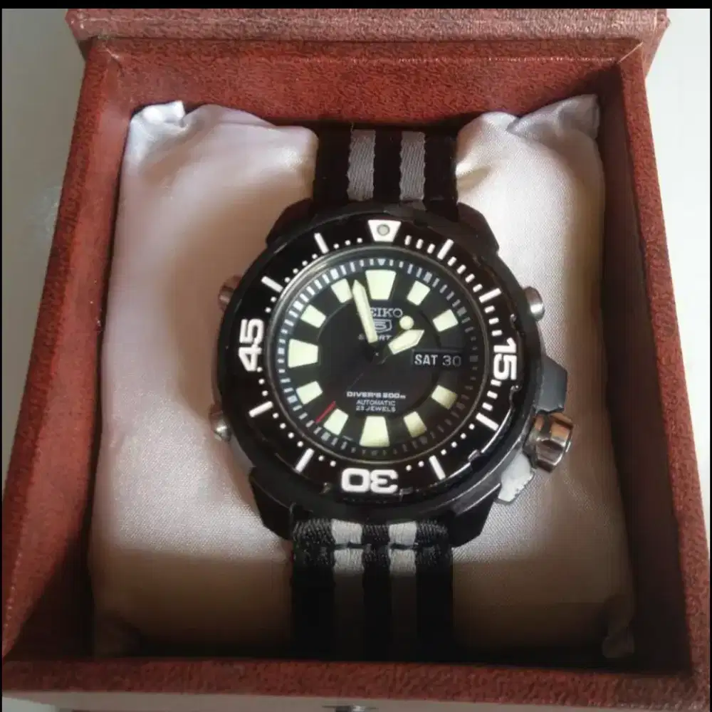 Seiko 5 Sports Automatic Diver SKZ255 / SKZ255K1 Frankenmonster