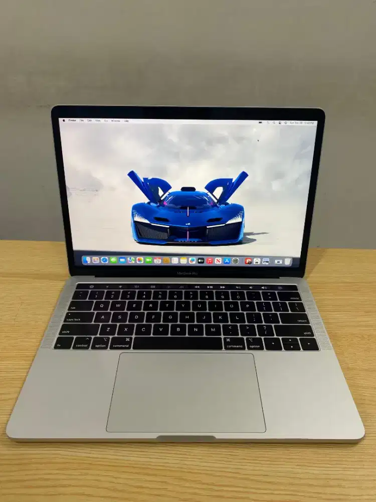 MacBook Pro 2019 i5 • Ram 8/256 GB