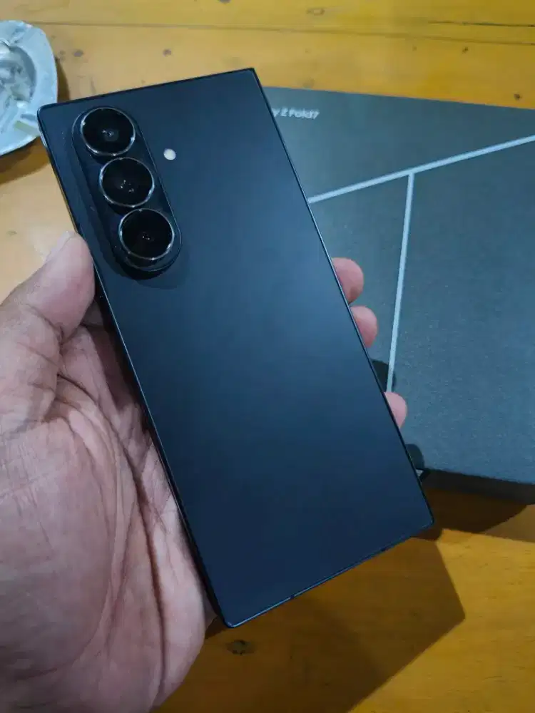 samsung Zfold7 12/512gb on garansi