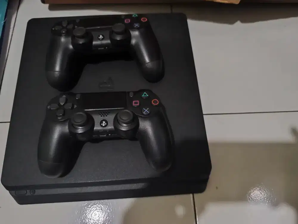 Ps4 slim 1TB Ori seri 22